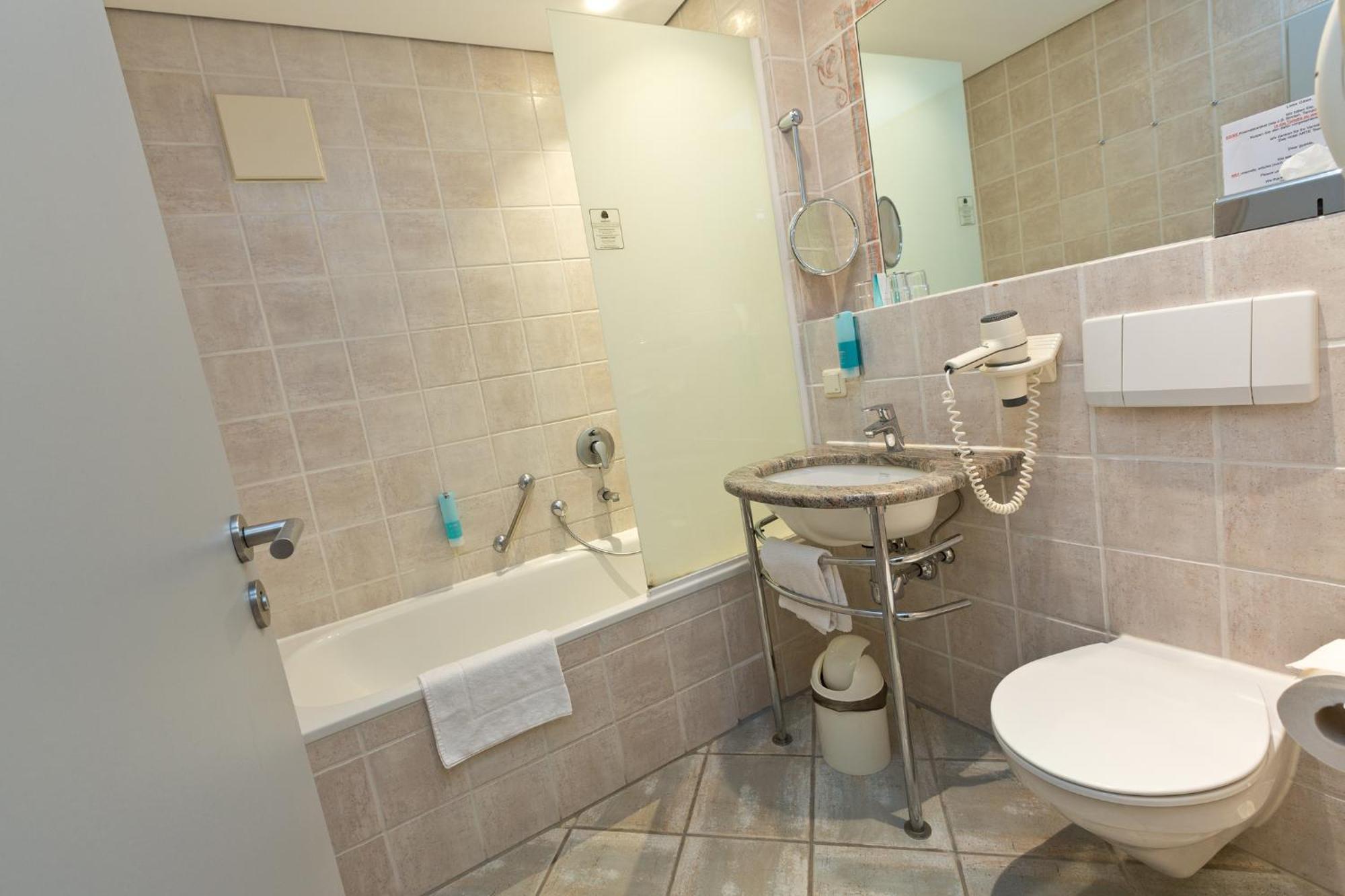 Hotel Arte Schwerin Schwerin  Ngoại thất bức ảnh