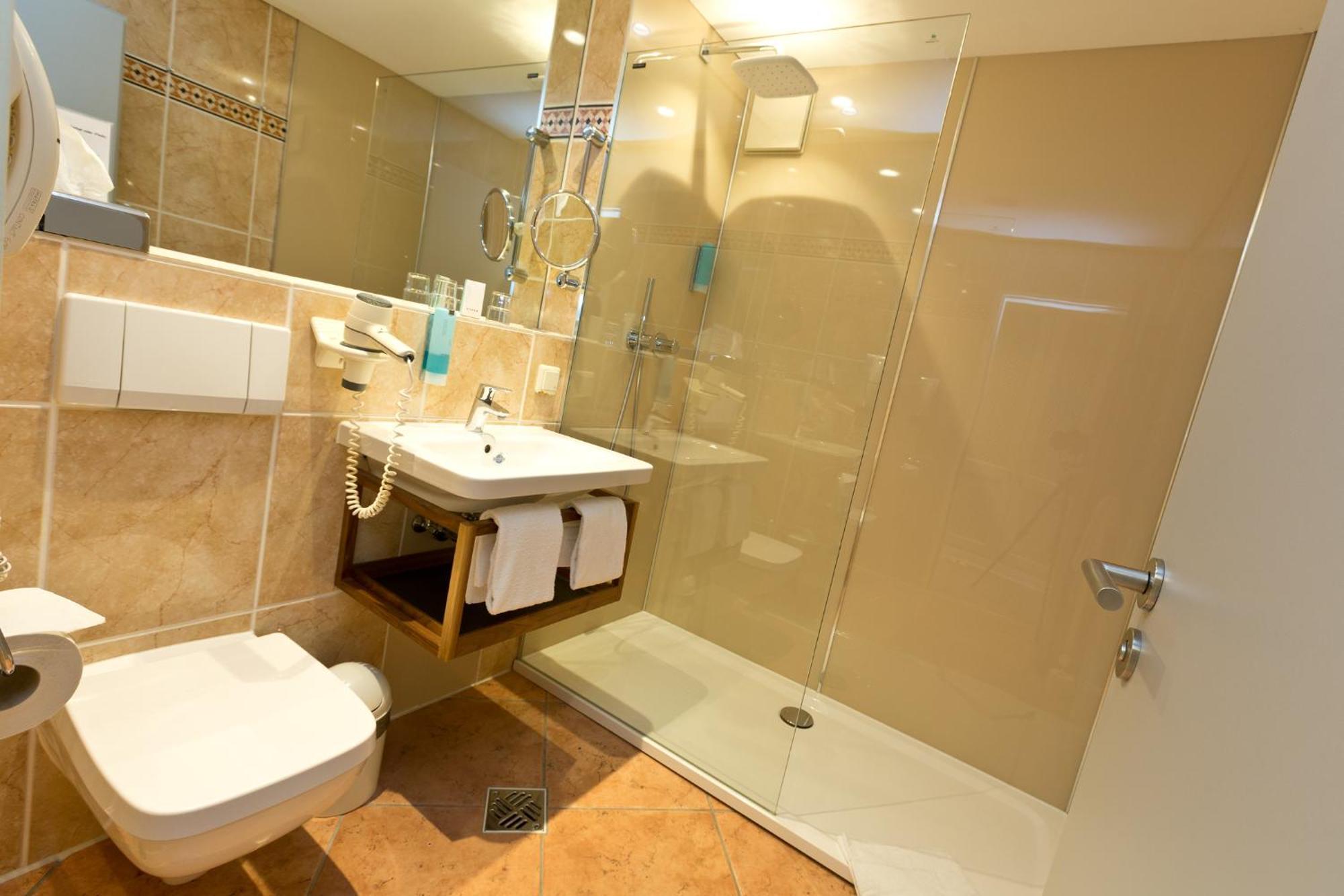 Hotel Arte Schwerin Schwerin  Ngoại thất bức ảnh